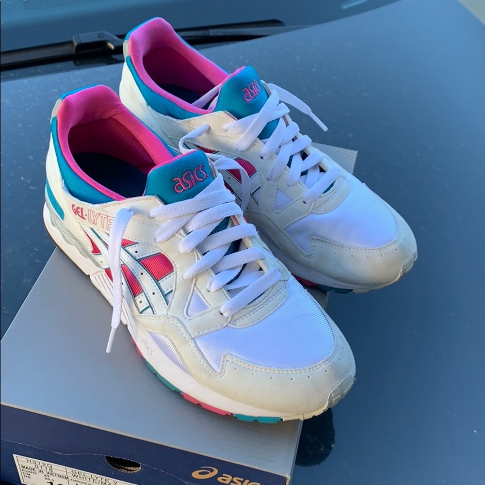 Mens Retro Asics Sneakers